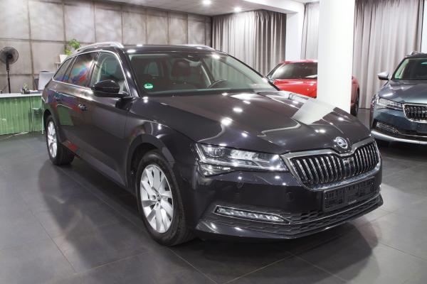 Škoda Superb 3 Combi Style 2.0 TDI 140kW / Facelift 2020 / Matrix Led / Virtual cockpit / ALU 17''