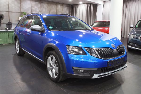 Škoda Octavia 3 Combi Scout 2.0 TDI 135kW 4x4 DSG / ALU 17''