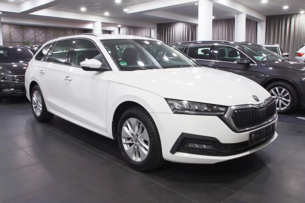 Škoda Octavia 4 Combi 2.0 TDI 110kW DSG / Virtaul Ccokpit / ALU 16''