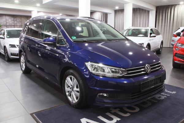 Volkswagen Touran Comfortline 2.0 TDI 110kW DSG / Webasto / Virtual cockpit / ALU 16''+ zimní sada