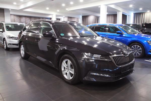 Škoda Superb 3 Combi 2.0 TDI 110kW DSG / Facelift 2020 / Matrix Led / ALU 16''+ zimní sada