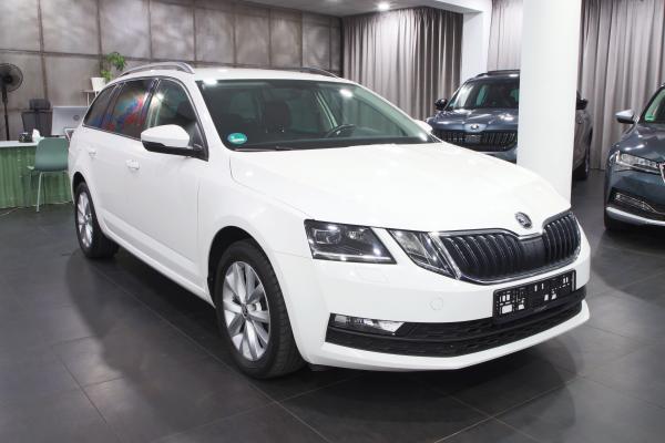 Škoda Octavia 3 Combi 2.0 TDI 110kW DSG / ALU 16''