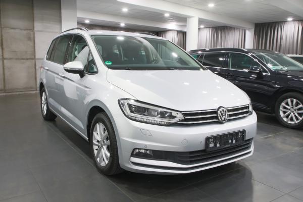 Volkswagen Touran Comfortline 2.0 TDI 110kW DSG / ALU 16''+ zimní sada