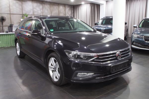 Volkswagen Passat B8 Variant Business 2.0 TDI 140kW DSG / Facelift 2020 / Matrix Led / Virtual Cockpit / ALU 17''