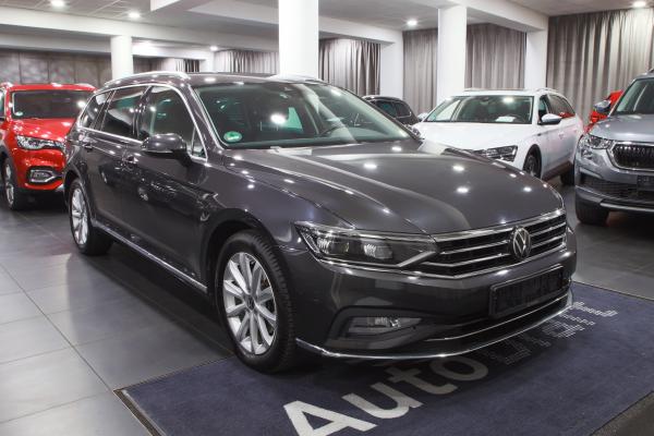 Volkswagen Passat B8 Variant Elegance 2.0 TDI 110kW DSG / Facelift 2020 / Matrix Led / ALU 17''