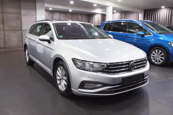 Volkswagen Passat B8 Variant Business 2.0 TDI 110kW DSG / Facelift 2020 / ALU 16''+ zimní sada