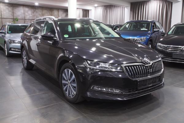 Škoda Superb 3 Combi Style 2.0 TDI 110kW / Facelift 2020 / Matrix Led / ALU 17''