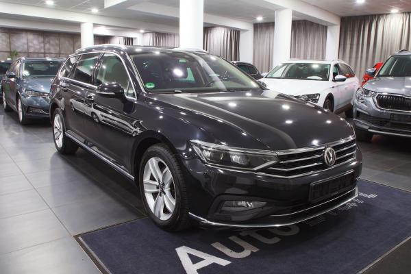 Volkswagen Passat B8 Variant Elegance 2.0 TDI 140kW DSG / Facelift 2020 / Matrix Led / Webasto / ALU 17''