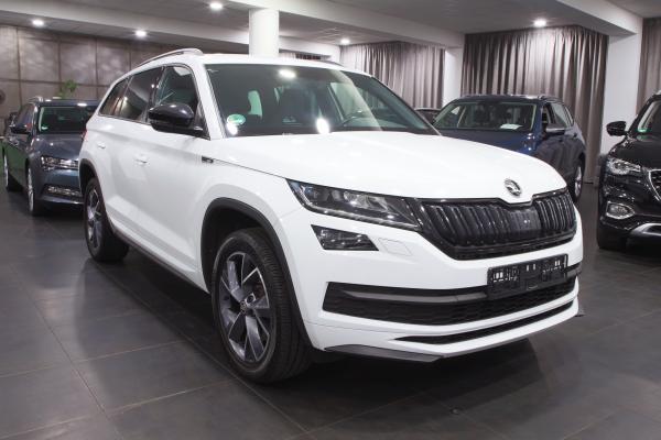 Škoda Kodiaq 2.0 TDI 147kW 4x4 DSG Sportline / ALU 19'' + ALU 17''