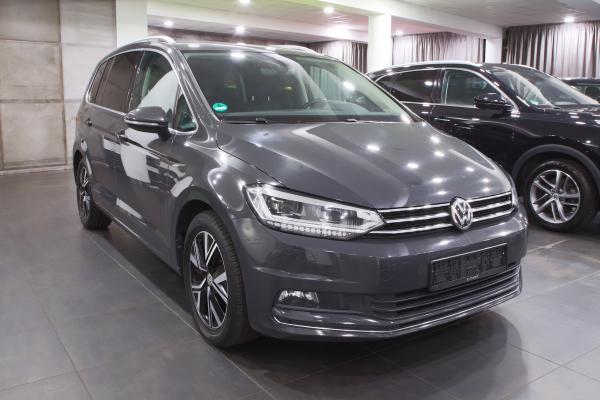 Volkswagen Touran Highline 2.0 TDI 110kW DSG / ALU 17''+ ALU 16''