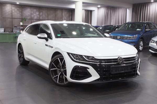 Volkswagen Arteon R Shooting Brake 4Motion 2.0 TSI 235kW 4x4 DSG R / Virtual cockpit / ALU 20''+ ALU 18''