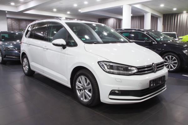 Volkswagen Touran Comfortline 2.0 TDI 110kW DSG / 7-Míst / ALU 16''+ zimní sada