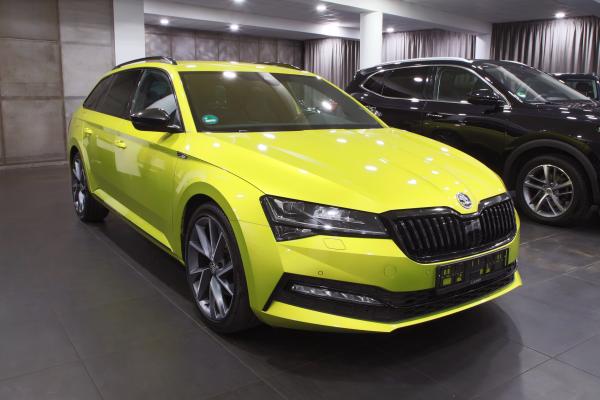 Škoda Superb 3 Combi 2.0 TDI 147kW 4x4 DSG Sportline / Facelift 2020 / Matrix Led / Dragon skin / ALU 19''