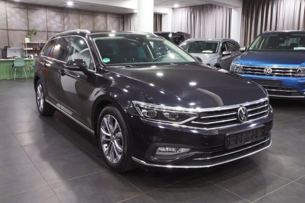 Volkswagen Passat B8 Variant Elegance 2.0 TDI 147kW DSG / Facelift 2020 / Matrix Led / Virtual cockpit / Webasto / ALU 17''