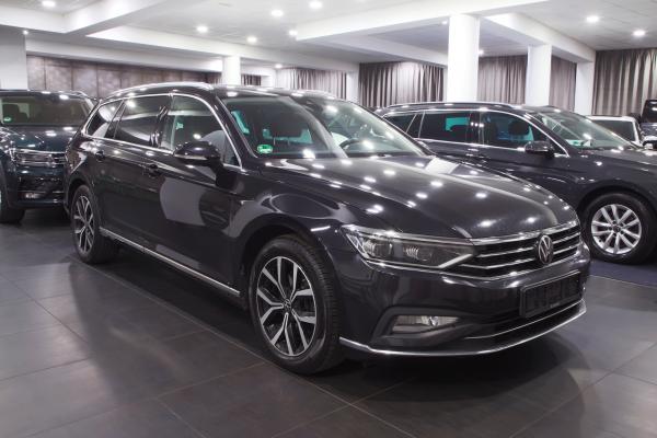 Volkswagen Passat B8 Variant Elegance 2.0 TDI 147kW DSG / Facelift 2020 / Matrix Led / Virtual Cockpit / ALU 17''