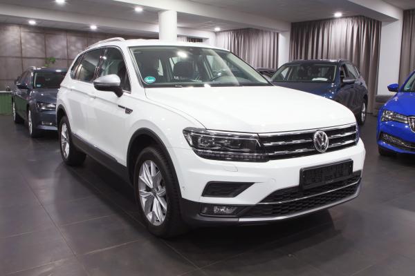 Volkswagen Tiguan Allspace Highline 4Motion 2.0 TSI 140kW 4x4 DSG / Virtual Cockpit / ALU 18''