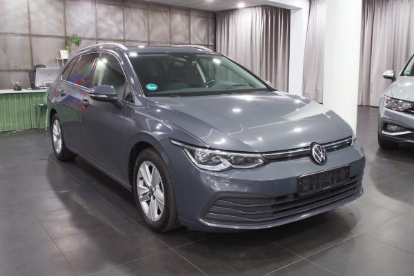 Volkswagen Golf 8 Variant 2.0 TDI 110kW DSG / Virtual Cockpit / Matrix Led / ALU 16''+ zimní sada