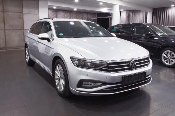 Volkswagen Passat B8 Variant Business 4Motion 2.0 TDI 147kW 4x4 DSG / Facelift 2020 / Matrix Led / Virtual Cockpit / ALU 17''