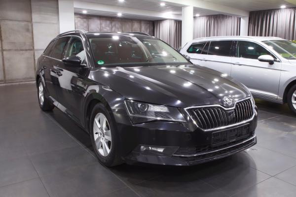 Škoda Superb 3 Combi 2.0 TDI 140kW 4x4 DSG / ALU 16''