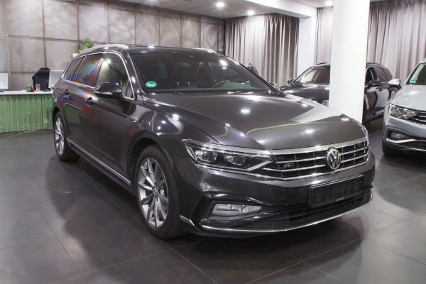 Volkswagen Passat B8 Variant Elegance 2.0 TSI 140kW DSG R-Line / Facelift 2020 / Matrix Led / Virtual cockpit / ALU 18''