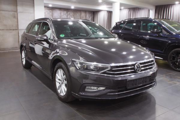 Volkswagen Passat B8 Variant Business 2.0 TDI 110kW DSG / Facelift 2020 / Matrix Led / ALU 16''+ zimní sada