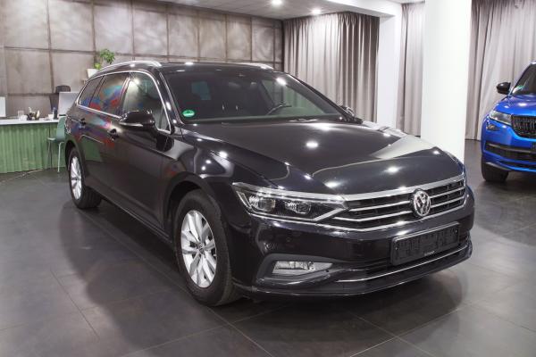 Volkswagen Passat B8 Variant Business 2.0 TDI 110kW DSG / Facelift 2020 / Matrix Led / ALU 16''+ zimní sada