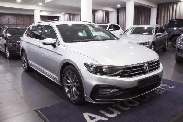 Volkswagen Passat B8 Variant Business 4Motion 2.0 TDI 140kW 4x4 DSG R-Line / Facelift 2020 / Matrix Led / Virtual Cockpit / ALU 18''