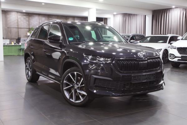 Škoda Kodiaq 2.0 TDI 147kW 4x4 DSG Sportline / Facelift 2021 / Virtual Cockpit / ALU 20''+ ALU 17''