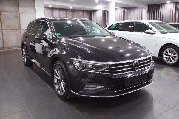 Volkswagen Passat B8 Variant Elegance 4Motion 2.0 TDI 147kW 4x4 DSG / Facelift 2020 / Webasto / Matrix Led / ALU 18''