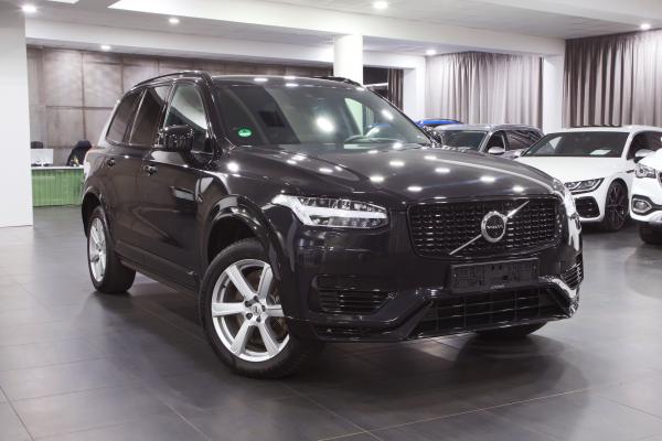 Volvo XC90 T8 Plug-in Hybrid 335kW AWD 4x4 Geartronic / 7- Míst / Head-Up / Winter-Paket Pro / ALU 19'' / Onyx Black