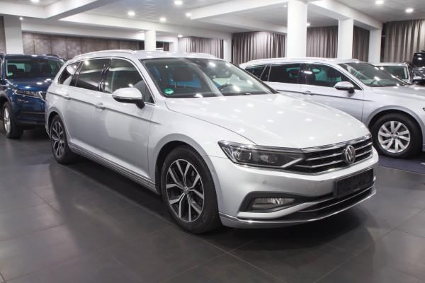 Volkswagen Passat B8 Variant Elegance 2.0 TDI 140kW DSG / Facelift 2020 / Matrix Led / Virtual Cockpit / ALU 17'' + zimní sada