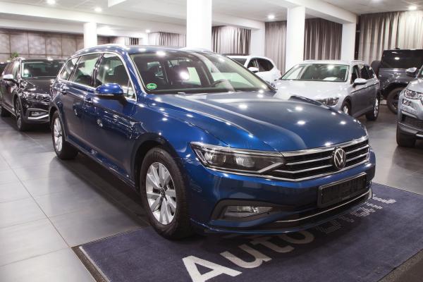 Volkswagen Passat B8 Variant Business 2.0 TDI 110kW DSG / Facelift 2020 / Matrix Led / Virtual Cockpit / 2x sada ALU 16''