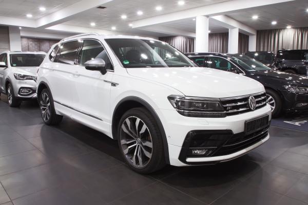 Volkswagen Tiguan Allspace Highline 4Motion 2.0 TDI 147kW 4x4 DSG R-Line / Webasto / 7-Míst / Virtual Cockpit / ALU 20''+ zimní sada