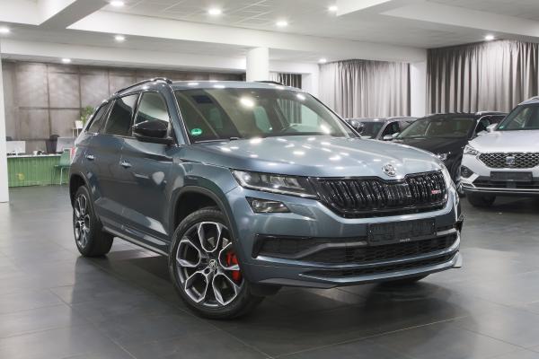 Škoda Kodiaq RS 2.0 Bi-TDI 176kW 4x4 DSG / Webasto / Virtual Cockpit / 7-Míst / ALU 20''