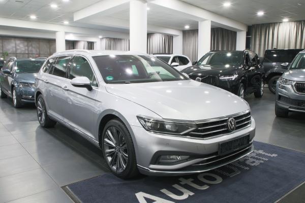 Volkswagen Passat B8 Variant Elegance 4Motion 2.0 TDI 147kW 4x4 DSG / Facelift 2020 / Matrix Led / Virtual Cockpit / ALU 18''+ ALU 17''