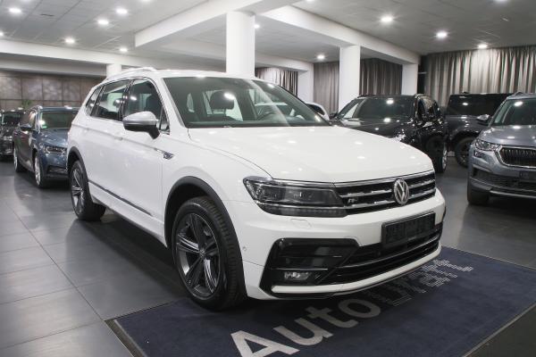 Volkswagen Tiguan Allspace Highline 4Motion 2.0 TDI 147kW 4x4 DSG R-Line / Virtual Cockpit / ALU 19''