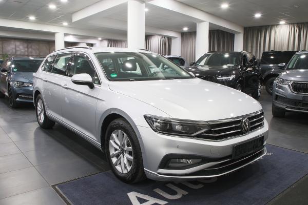 Volkswagen Passat B8 Variant Business 2.0 TDI 110kW DSG / Facelift 2020 / Matrix Led / Virtual Cockpit / ALU 16''+ zimní sada