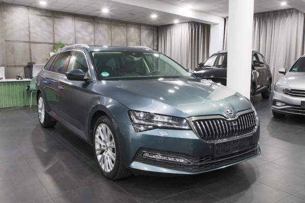 Škoda Superb 3 Combi Style Premium Edition 2.0 TDI 147kW DSG / Facelift 2020 / Virtual Cockpit / Webasto / ALU 18''