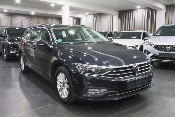 Volkswagen Passat B8 Variant Business 2.0 TDI 110kW DSG / Facelift 2020 / Matrix Led / Webasto / ALU 16''