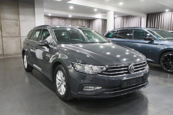 Volkswagen Passat B8 Variant Business 2.0 TDI 110kW DSG / Facelift 2020 / Virtual Cockpit / ALU 16''+ zimní sada