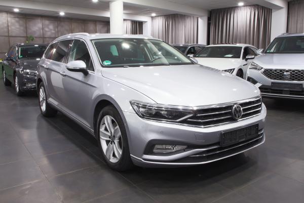 Volkswagen Passat B8 Variant Business 2.0 TDI 110kW DSG / Facelift 2020 / Matrix Led / ALU 17''