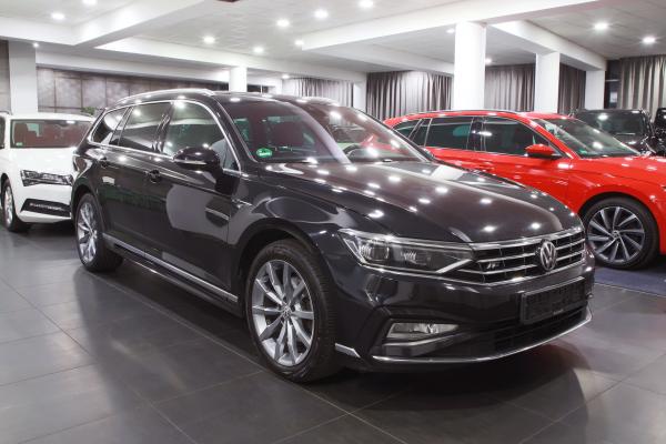 Volkswagen Passat B8 Variant Elegance 4Motion 2.0 TDI 140kW 4x4 DSG R-Line / Facelift 2020 / Matrix Led / Virtual Cockpit / ALU 18''