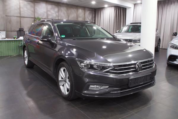 Volkswagen Passat B8 Variant Business 4Motion 2.0 TDI 147kW 4x4 DSG / Facelift 2020 / Matrix Led / Virtual Cockpit / ALU 17''+ ALU 16''