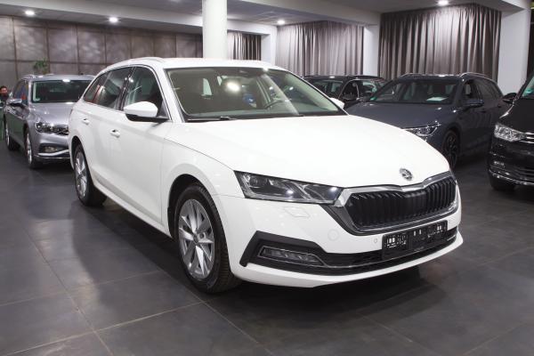 Škoda Octavia 4 Combi Style 2.0 TDI 110kW DSG / Virtual Cockpit / ALU 17''