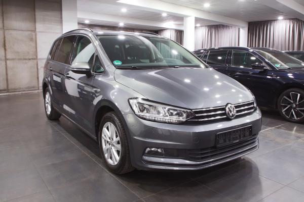 Volkswagen Touran Comfortline 2.0 TDI 110kW DSG / ALU 16''+ zimní sada