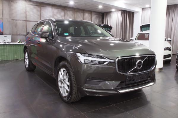 Volvo XC60 2.0 AWD 145kW 4x4 Geartronic Momentum / Virtual cockpit / 2x sada ALU 18''