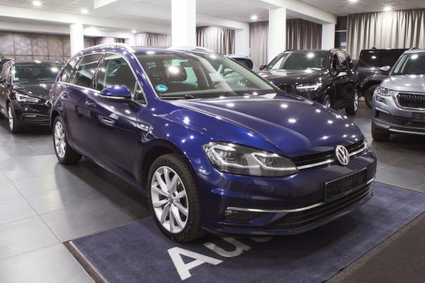 Volkswagen Golf 7 Variant Highline 2.0 TDI 110kW DSG / Virtual cockpit / ALU 17''