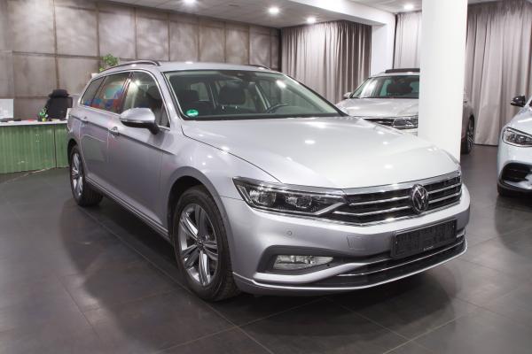 Volkswagen Passat B8 Variant Business 2.0 TDI 147kW DSG / Facelift 2020 / Matrix Led / Virtual Cockpit / ALU 17''+ ALU 16''