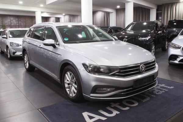 Volkswagen Passat B8 Variant Business 2.0 TDI 110kW DSG / Facelift 2020 / Matrix Led / ALU 16''+ zimní sada