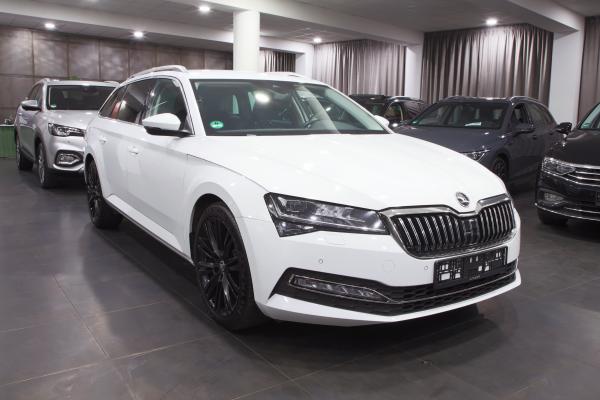 Škoda Superb 3 Combi Style 2.0 TDI 110kW DSG / Facelift 2020 / Matrix Led / Virtual cockpit / ALU 19''